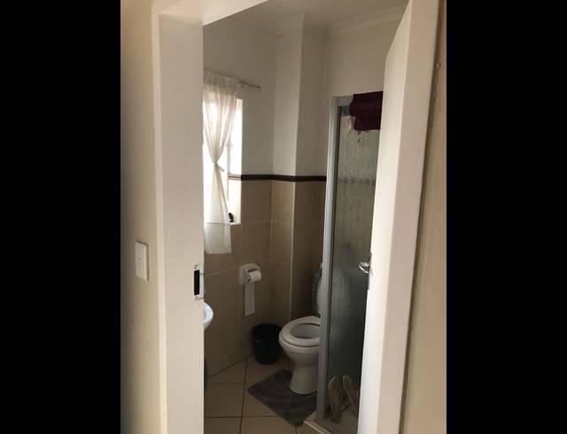 1 BEDROOM PROPERTY TO RENT IN KARENPARK